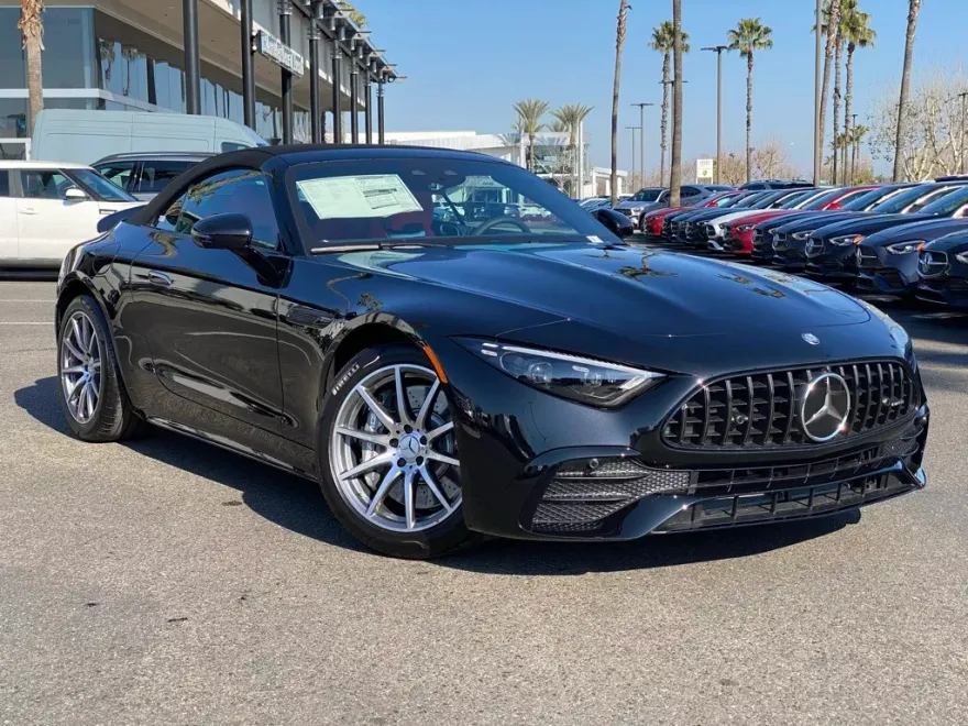 2025 Mercedes Benz SL AMG 43 photo 1