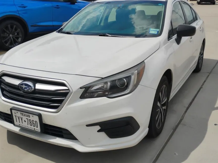 2019 Subaru Legacy 2.5i photo 1