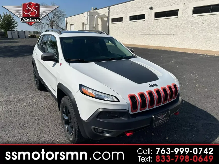2016 Jeep Cherokee Trailhawk photo 1
