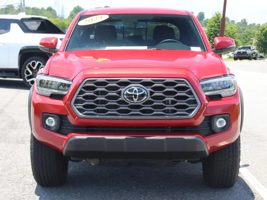 2023 Toyota Tacoma TRD photo 1