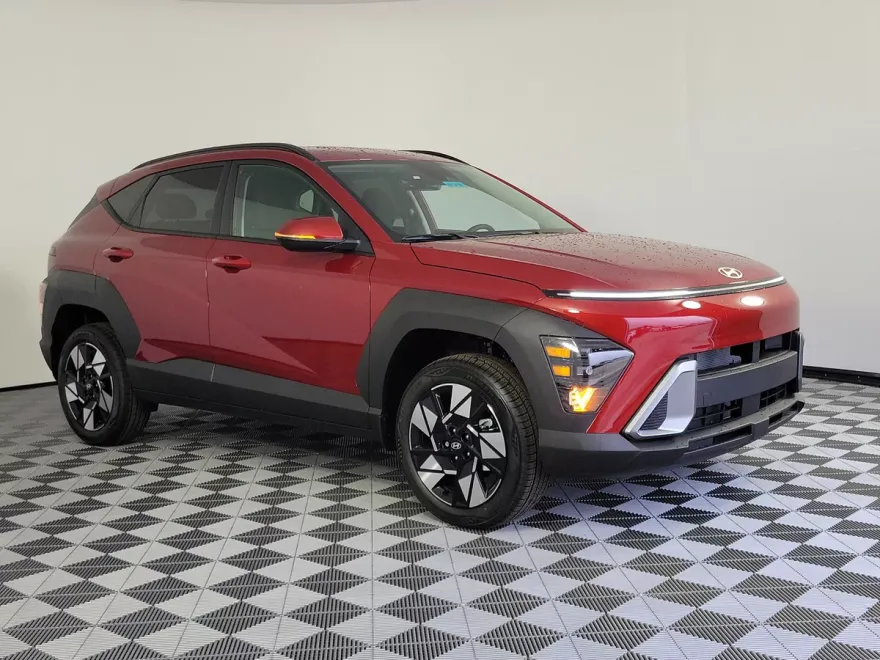 2025 Hyundai Kona SEL photo 1