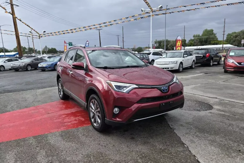2018 Toyota RAV4 Hybrid Limited photo 1