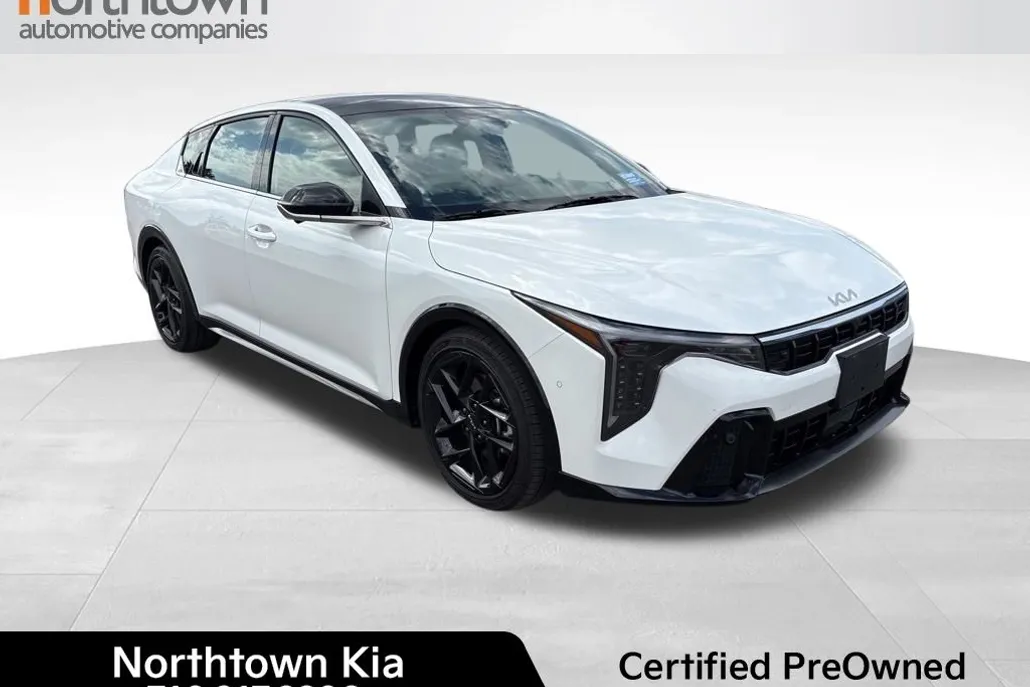 2025 Kia K4 GT-Line Turbo photo 1
