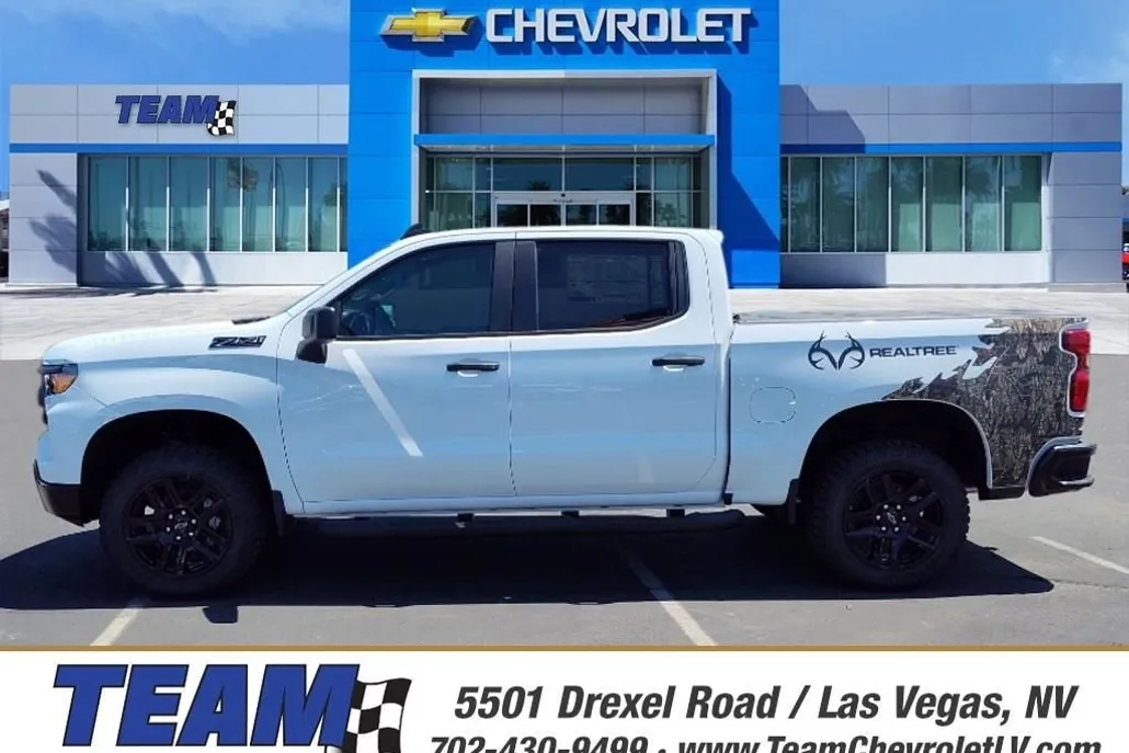 2025 Chevrolet Silverado 1500 Custom photo 1
