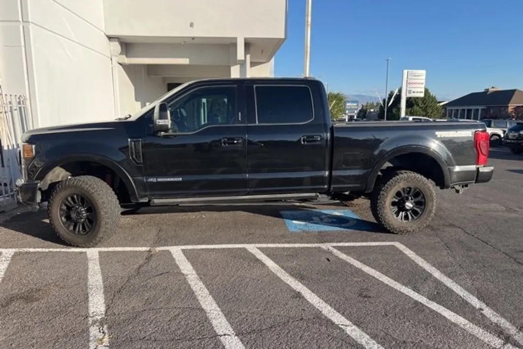 2020 Ford F-350 Lariat photo 1