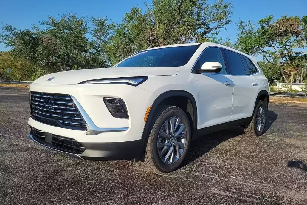 2025 Buick Enclave Preferred photo 1