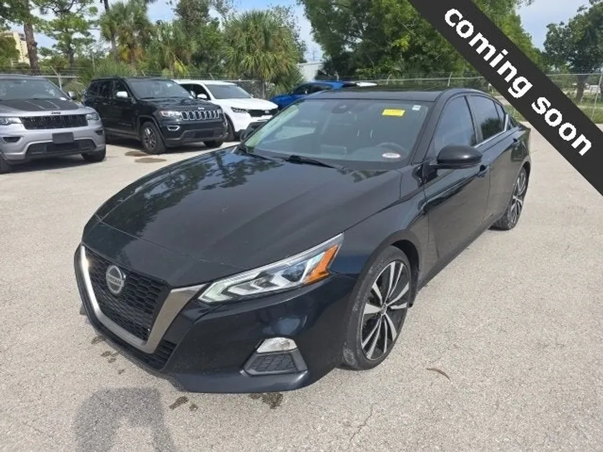 2021 Nissan Altima SR photo 1