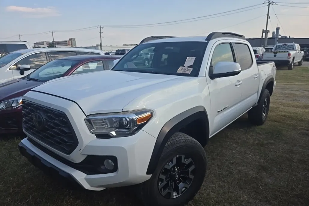 2022 Toyota Tacoma TRD Off-Road V6 photo 1