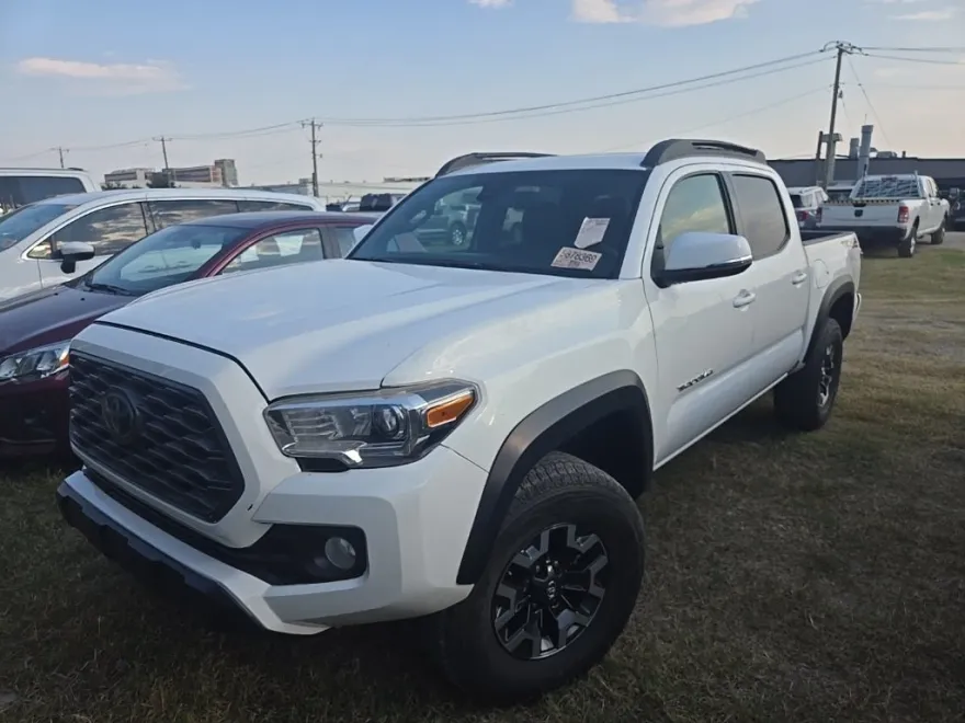 2022 Toyota Tacoma TRD Off-Road V6 photo 1