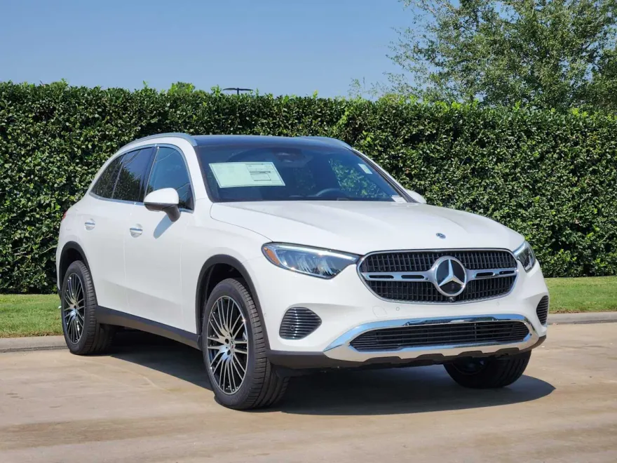 2026 Mercedes Benz GLC 300 4MATIC photo 1