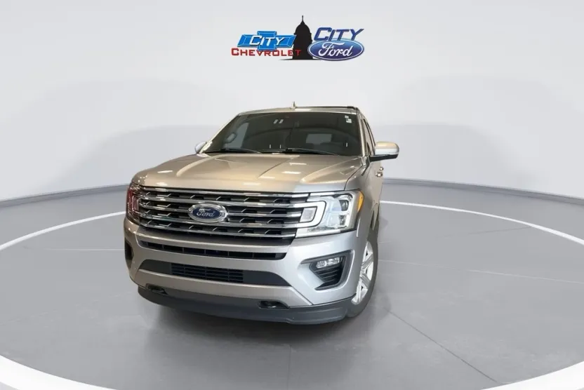 2020 Ford Expedition XLT photo 1