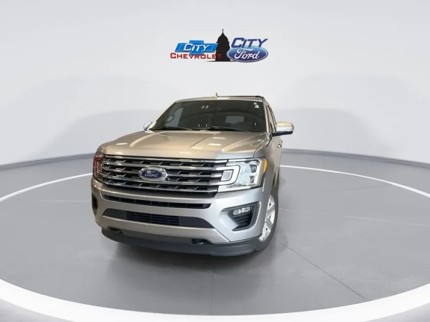 2020 Ford Expedition XLT photo 1