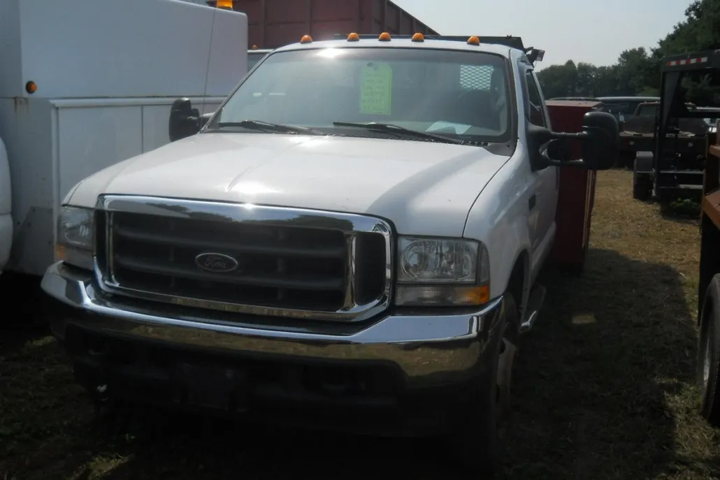 2004 Ford F-450 XL photo 1