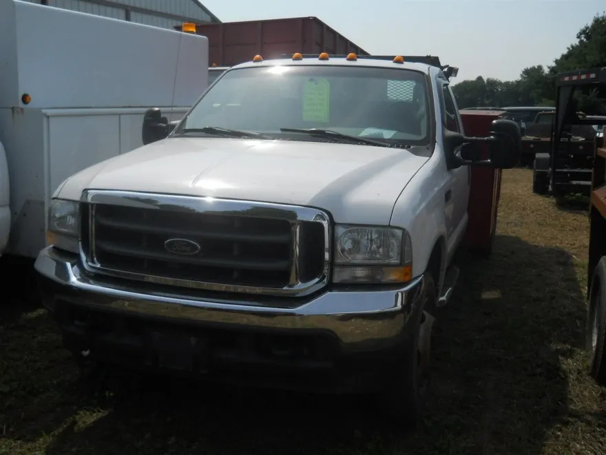 2004 Ford F-450 XL photo 1