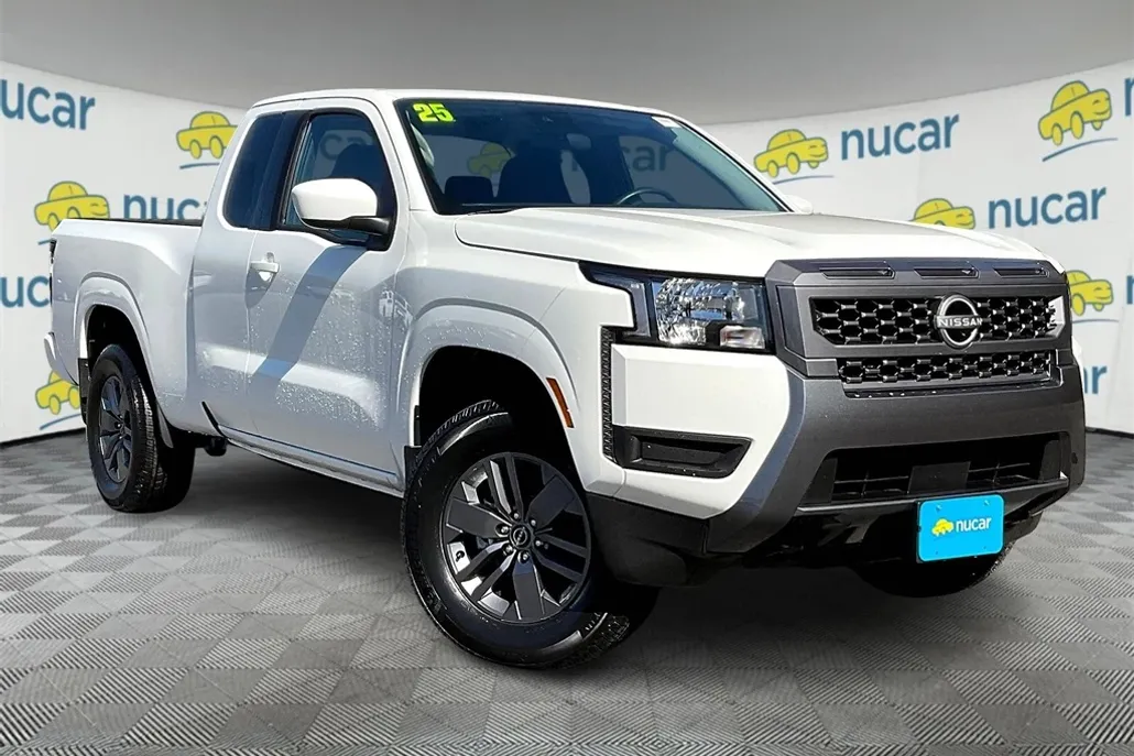 2025 Nissan Frontier SV photo 1