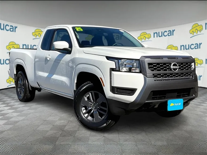 2025 Nissan Frontier SV photo 1