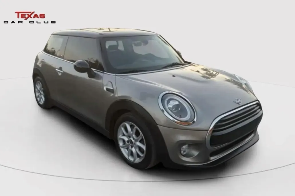 2019 Mini Cooper 4 Door Hardtop photo 1