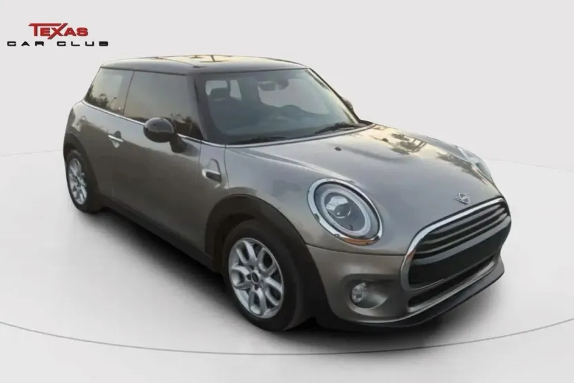 2019 Mini Cooper 4 Door Hardtop photo 1