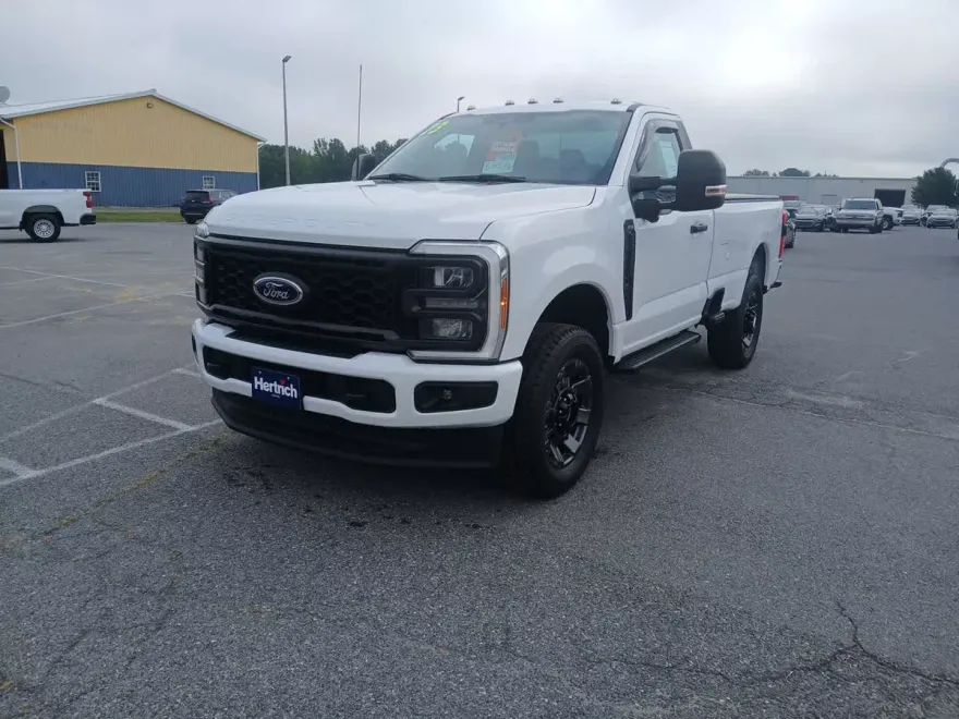 2023 Ford F-250 XL photo 1