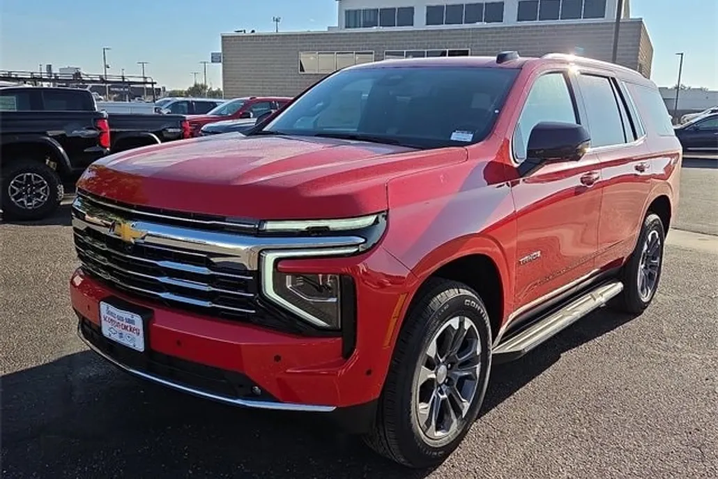 2025 Chevrolet Tahoe LT photo 1