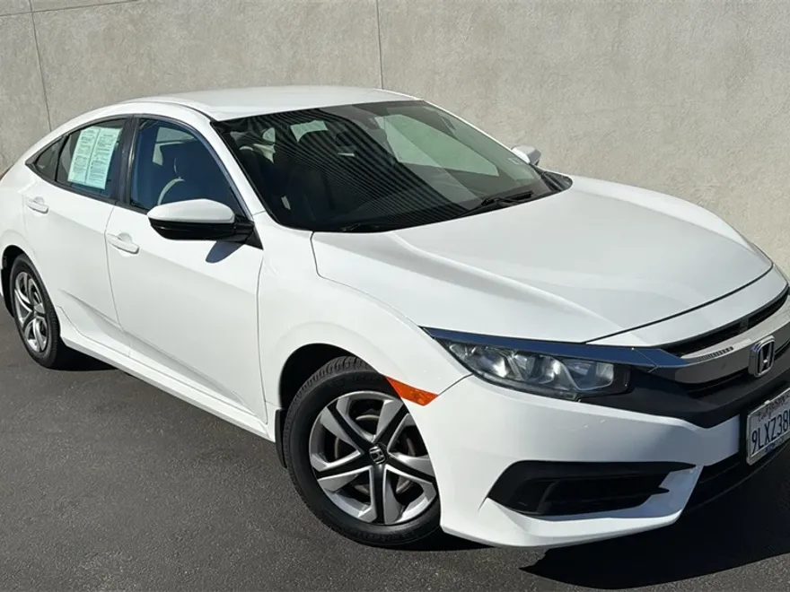 2017 Honda Civic LX photo 1