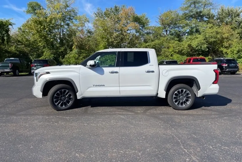 2023 Toyota Tundra Limited photo 1