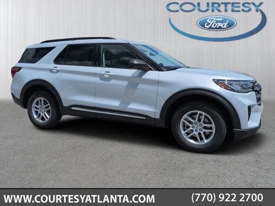 2025 Ford Explorer photo 1