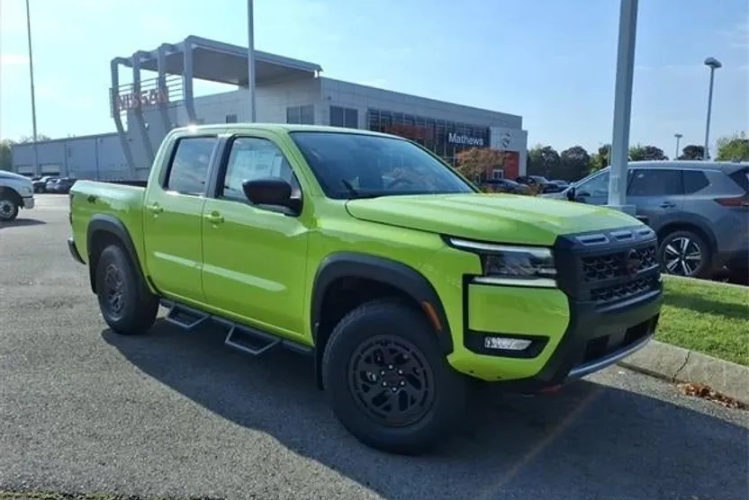 2026 Nissan Frontier Crew Cab PRO-4X photo 1