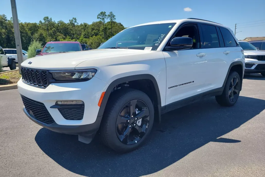 2025 Jeep Grand Cherokee Limited photo 1