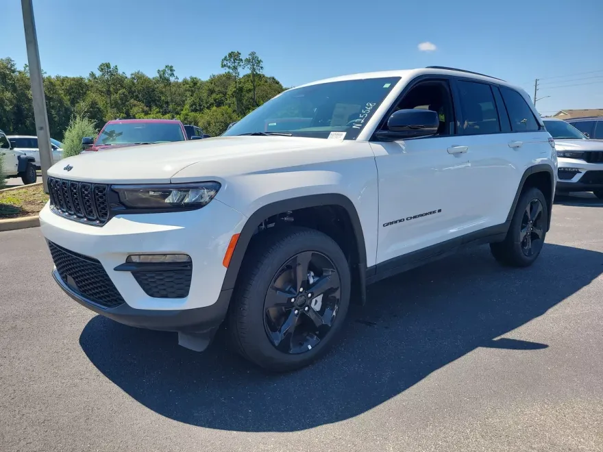 2025 Jeep Grand Cherokee Limited photo 1