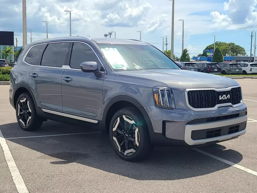 2025 Kia Telluride EX photo 1