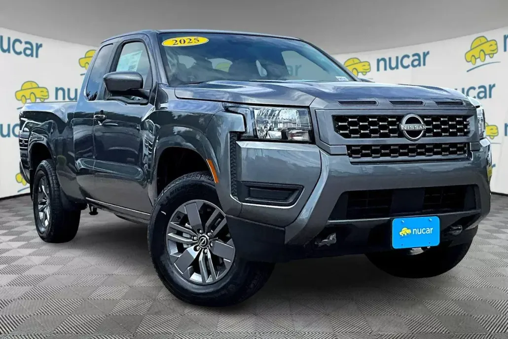 2025 Nissan Frontier SV photo 1