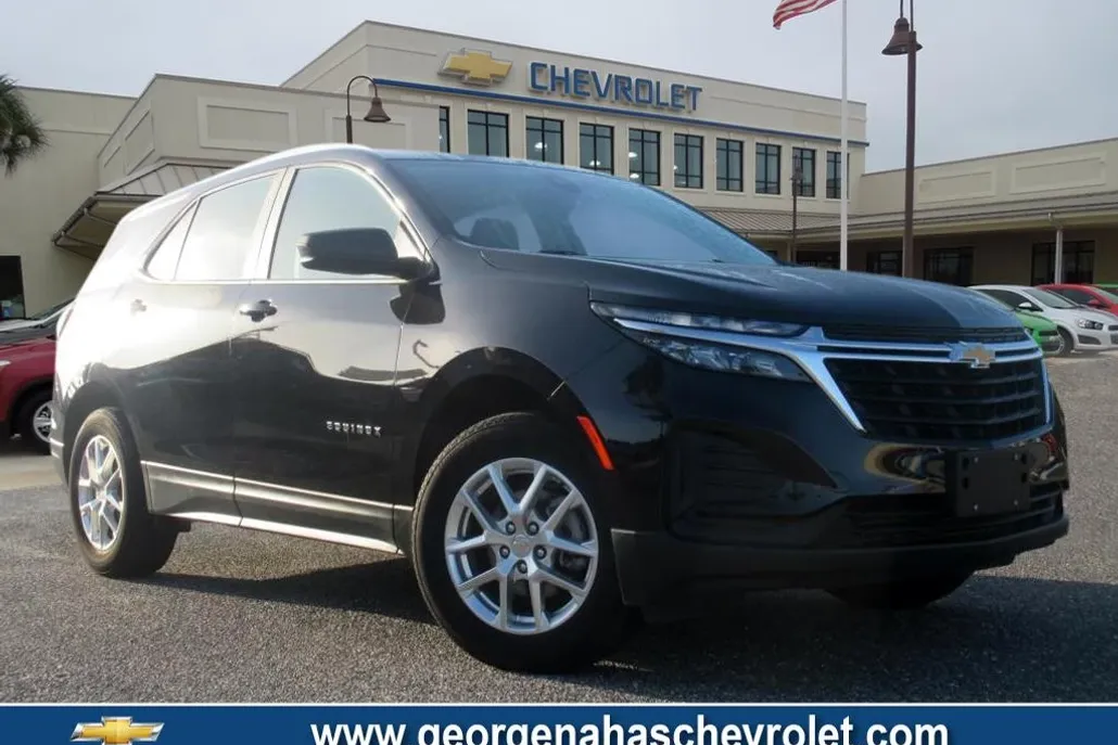 2022 Chevrolet Equinox LS photo 1