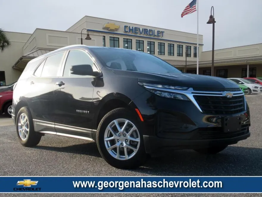 2022 Chevrolet Equinox LS photo 1