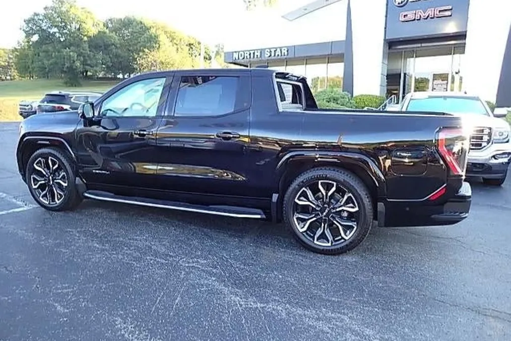 2025 Gmc Sierra EV Denali photo 1