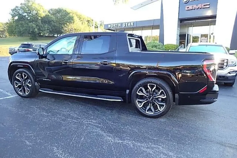 2025 Gmc Sierra EV Denali photo 1