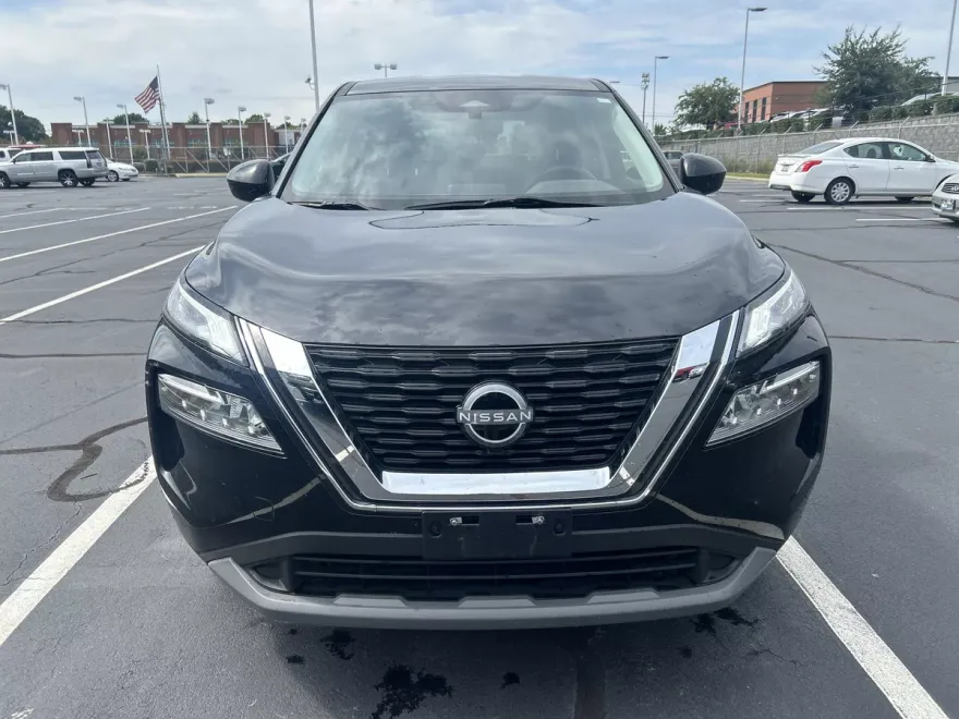 2023 Nissan Rogue SV photo 1