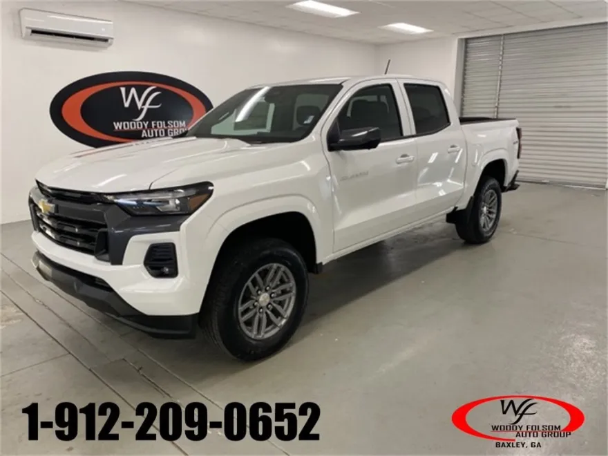 2025 Chevrolet Colorado Work Truck LT photo 1