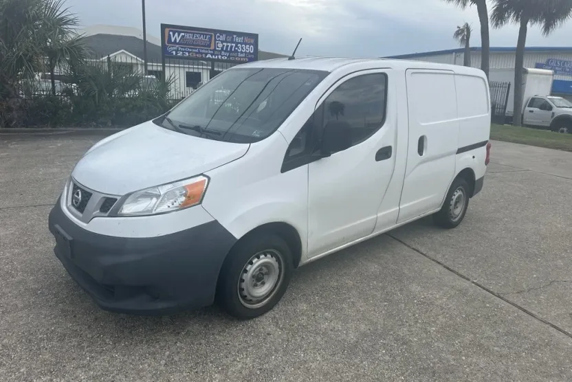 2018 Nissan NV200 S photo 1