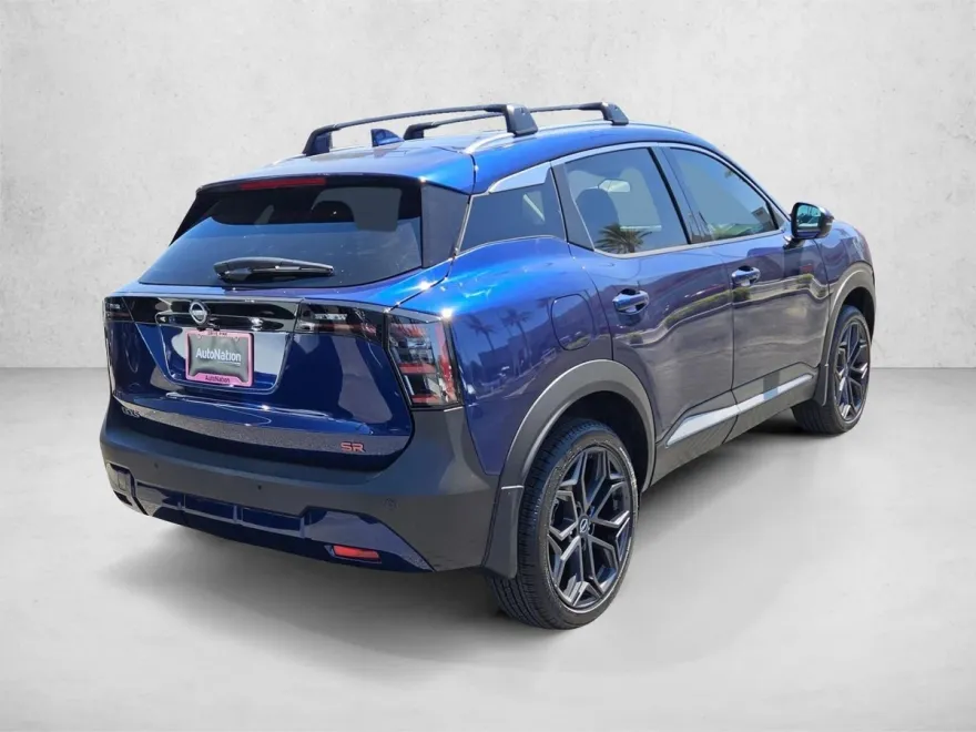 2025 Nissan Kicks SR photo 1