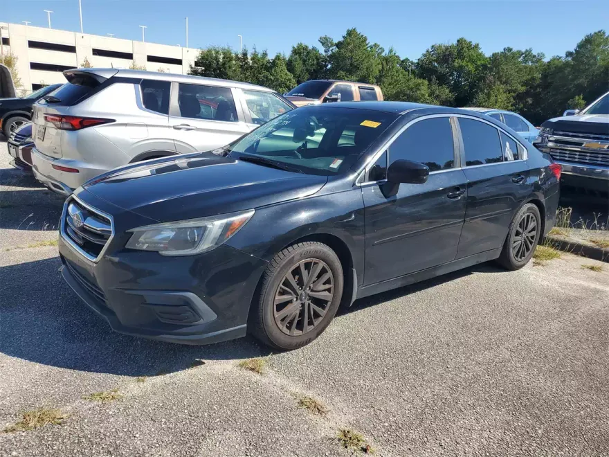 2018 Subaru Legacy 2.5i photo 1
