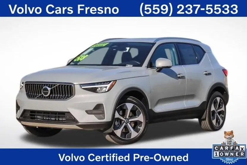 2025 Volvo XC40 Core photo 1
