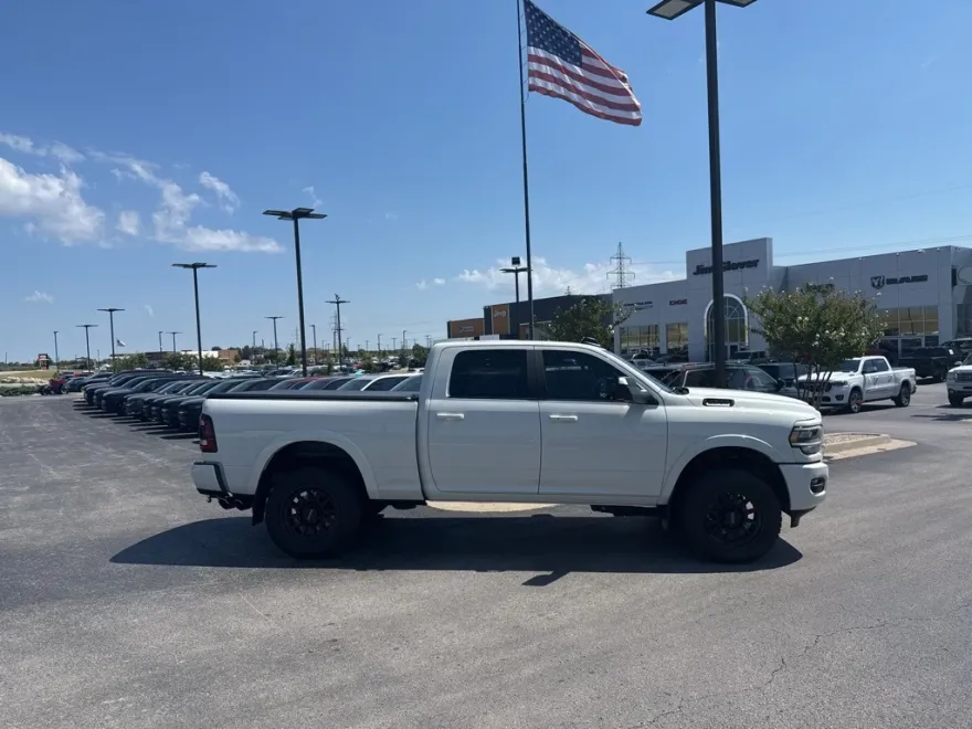2022 Ram 2500 Laramie photo 1
