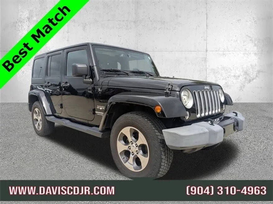 2017 Jeep Wrangler Unlimited Sahara photo 1