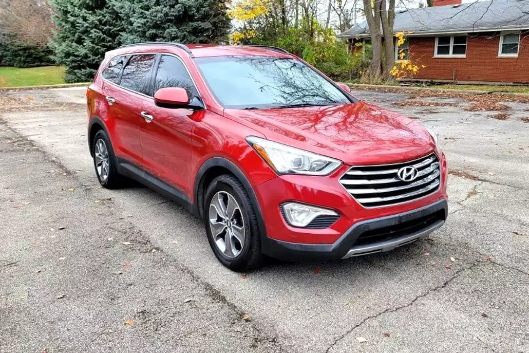 2014 Hyundai Santa Fe GLS photo 1