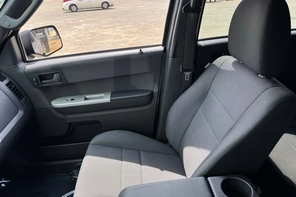2012 Ford Escape XLT photo 1