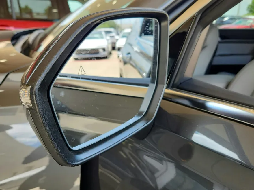 2025 Hyundai Palisade SEL photo 8