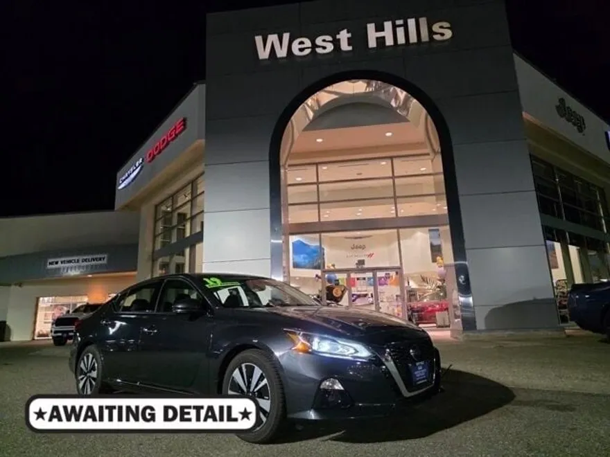 2019 Nissan Altima 2.5 SV photo 1