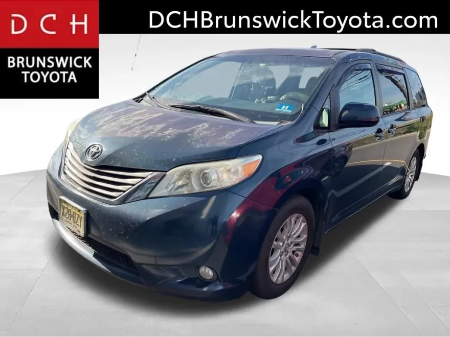 2012 Toyota Sienna photo 1