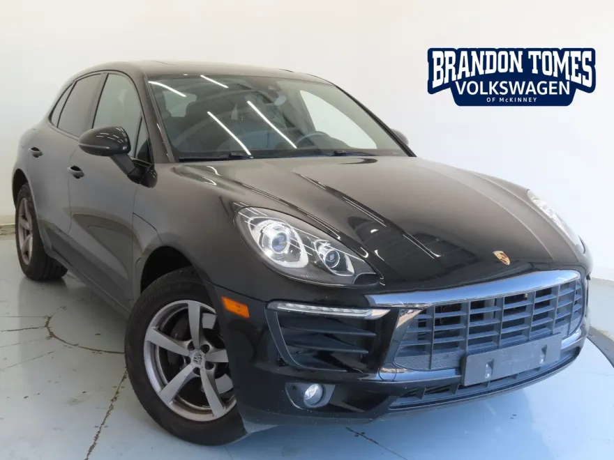2017 Porsche Macan Base photo 1